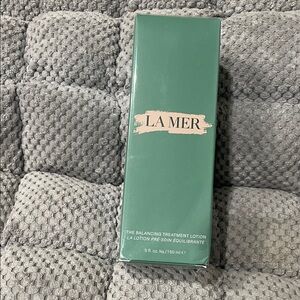 La Mer Balancing Treatment Lotion in Green Box